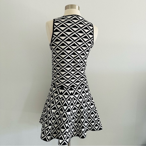 Trina Turk Skirt Top Set - Picture 5 of 9